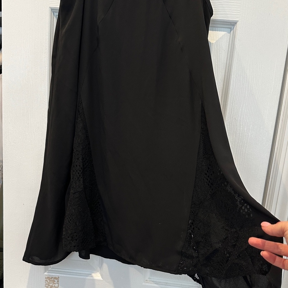 Heartloom Elegant Black Mini Dress - Picture 4 of 5
